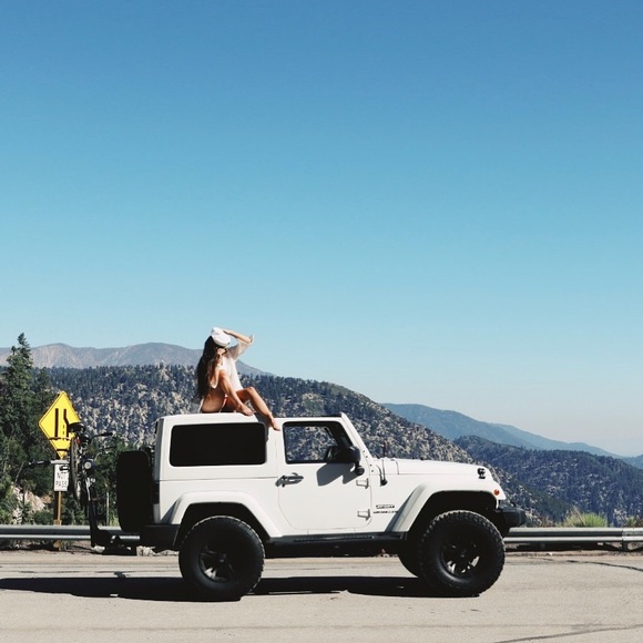 Meet your Posher, Mindy - Picture 2 of 10